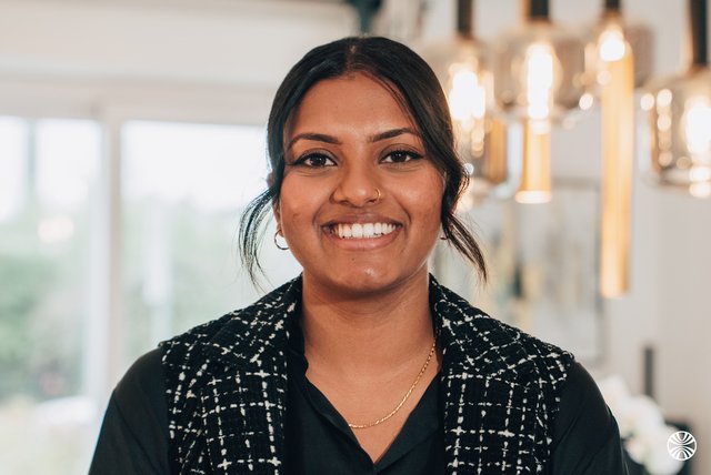 Rencontrez Sonia, Commercial (H-F) - Maisons Pierre