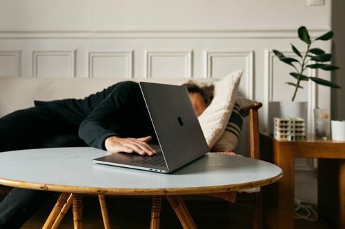 Lazy management: what is it and does it work?