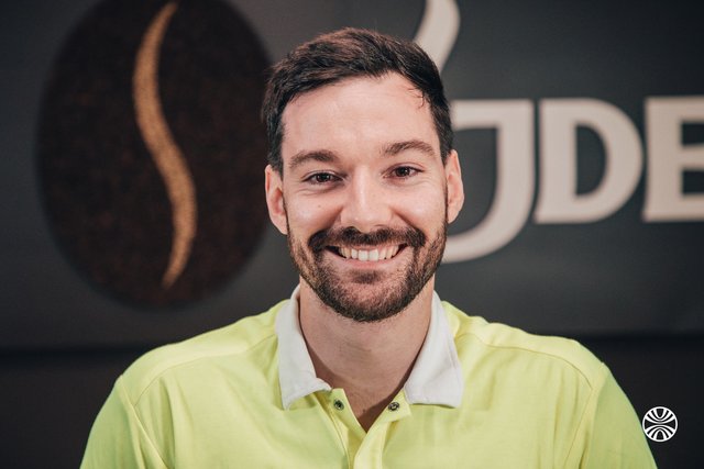 Rencontrez Maxence, Leader de zone - JDE Peet’s France