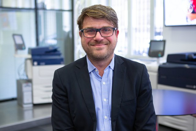 Rencontrez Nicolas, Business Manager Production - Yneia