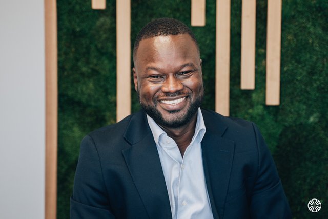 Rencontrez Badra, Portofolio Manager - IQEQ France