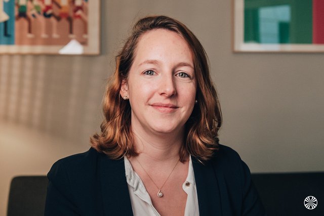 Rencontrez Elora, Responsable des Ressources Humaines - Esteem
