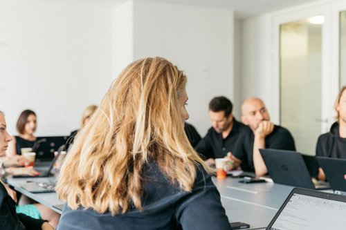 Las expertas debaten: ¿a favor o en contra de las cuotas de género?