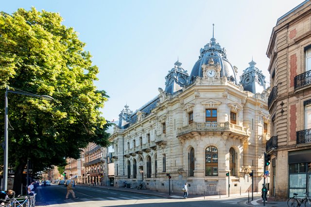 Caisse D Epargne De Midi Pyrenees Photos Videos Recrutement