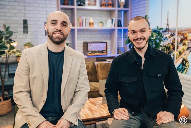 Rencontrez Laurent et Olivier, Rédacteur en chef et Chroniqueur - Lagardère News / Lagardère Radio