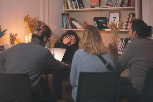 SOS Managers en détresse : « Oups, j’ai craqué devant mon équipe »