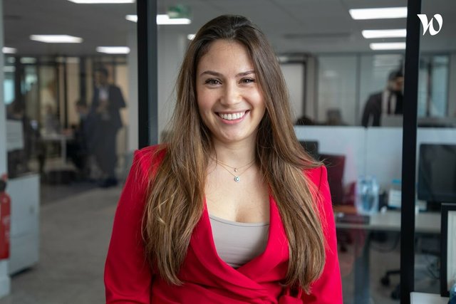 Rencontrez Yaëlle, Responsable Marketing et Communication - Predictis