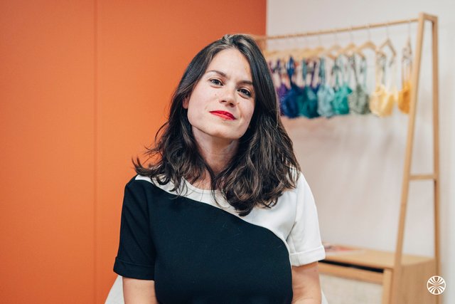 Rencontrez Ana, Directrice du Digital - Wolf Lingerie
