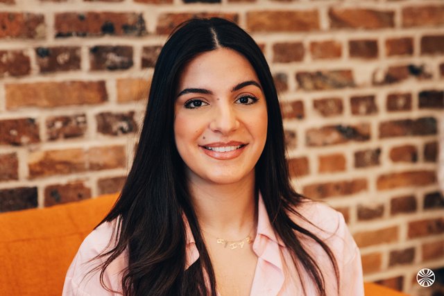 Rencontrez Riham, Model Builder - Bedford Consulting France