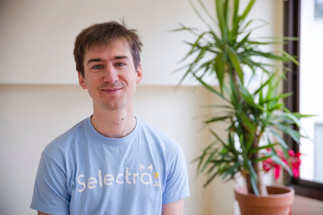 Conoce a Aurian, Co Founder - Selectra