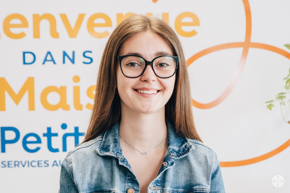 Rencontrez Célia, Responsable de secteur en alternance - Petits-fils
