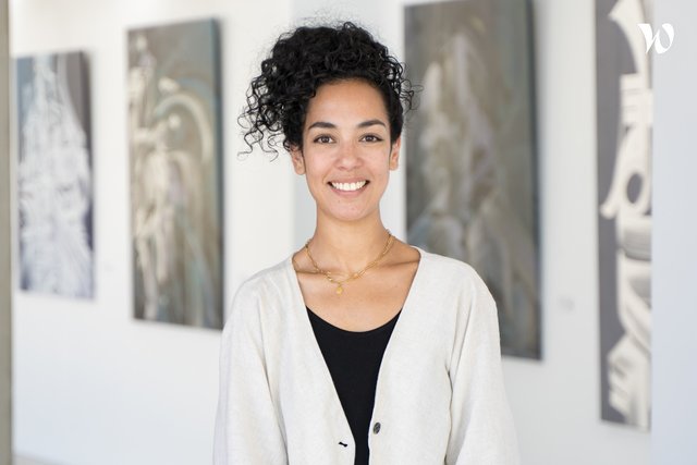 Rencontrez Mimouna Khaldi, Directrice de Communication - Quai 36 Production