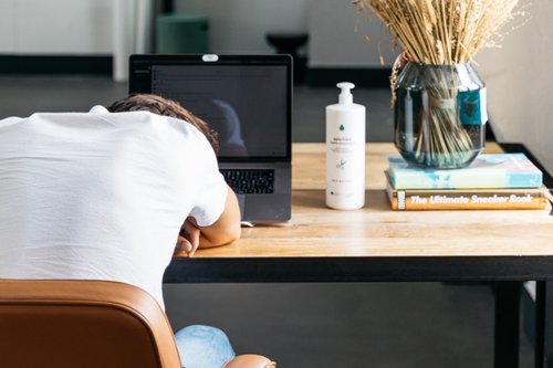 Télétravail : comment détecter les signaux faibles à distance ? 