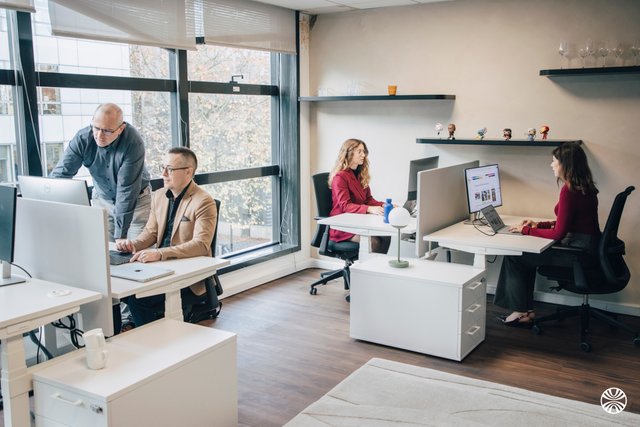 L - Founders of loyalty France