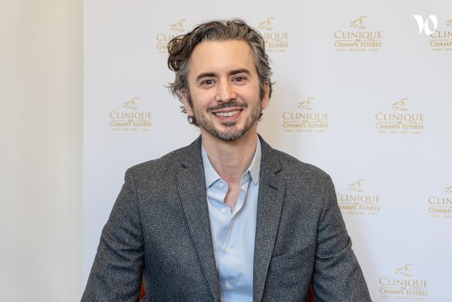 Rencontrez Julien, Directeur du développement - Clinique des Champs Elysées