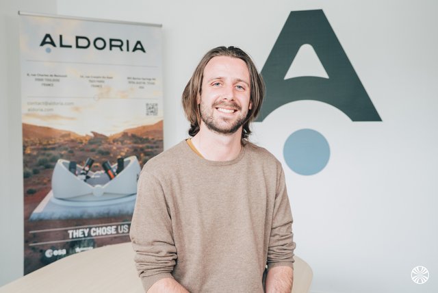 Rencontrez Henri, Space flight dynamics engineer - Aldoria