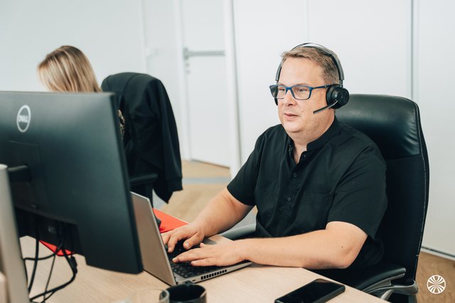 UXCO Group - Ecla & UXCO Student