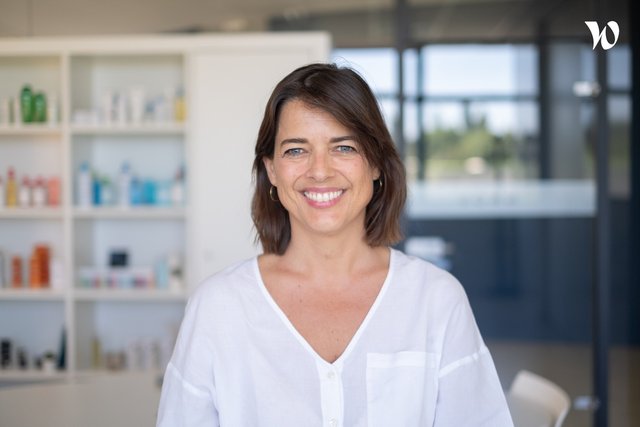 Rencontrez Alexia, DRH France - NAOS (Bioderma - Institut Esthederm - Etat Pur)