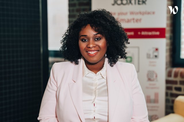 Découvrez Emeline, Customer Success Manager - Jooxter