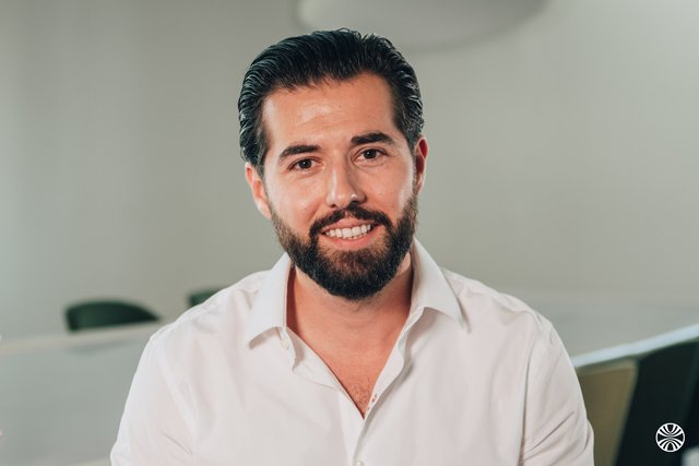 Rencontrez Axel, Directeur Commercial - Entrepreneurs.com