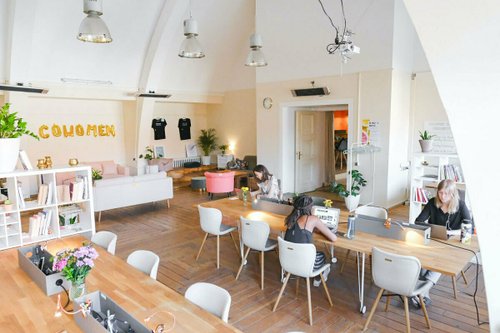 Coworking 100% féminins : au-delà des critiques, la puissance du collectif