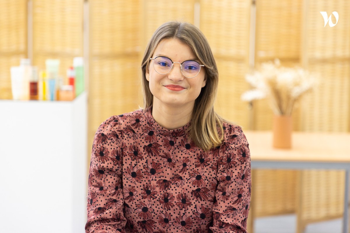 Rencontrez Agathe, Cheffe de Projet Developpement Packaging - Groupe Clarins