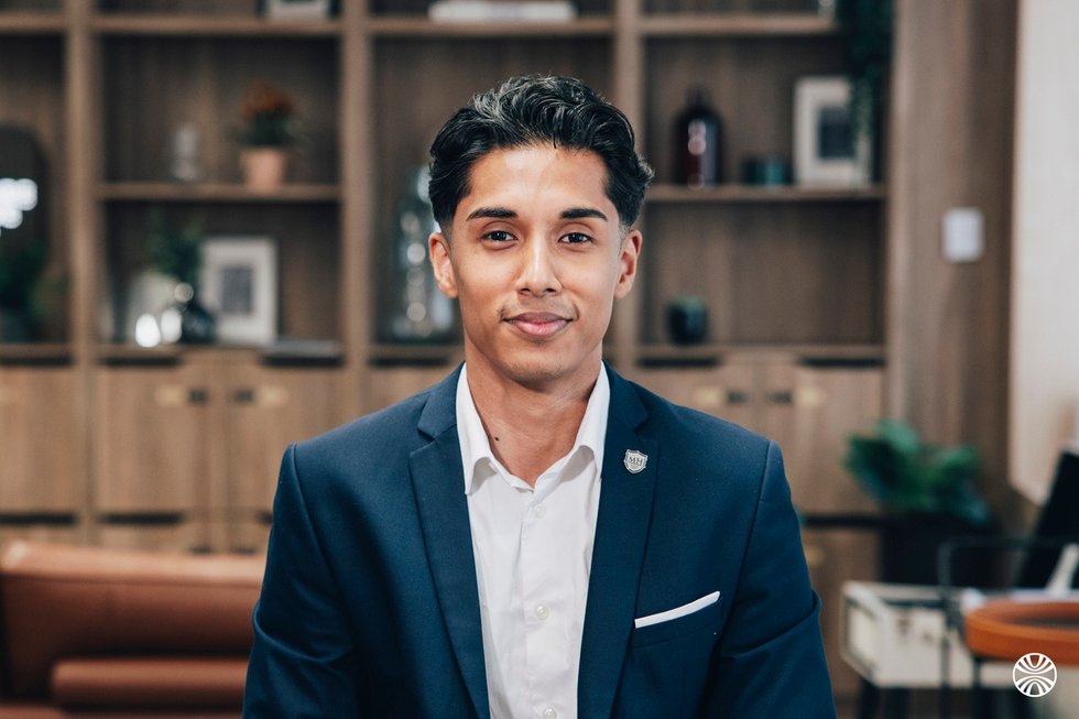 Rencontrez Rizni, Chargé de partenariat et distribution - Louvre Hotels Group