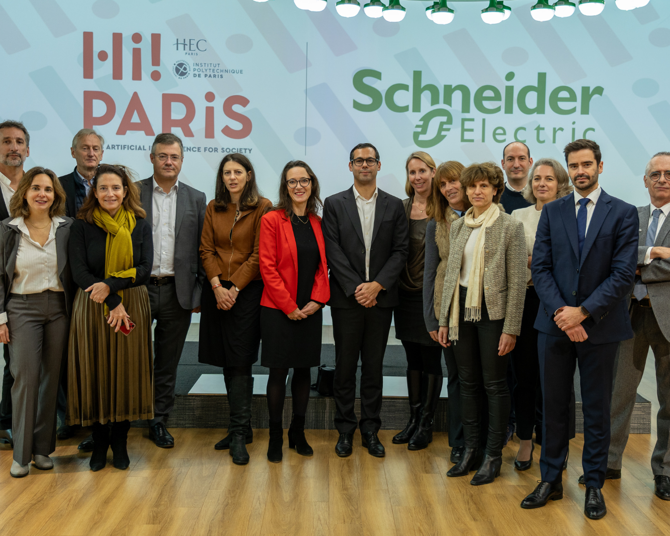 Schneider Electric renouvelle son engagement avec Hi!PARIS pour 3 ans ! 💚