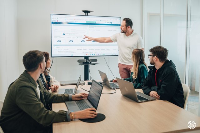 UXCO Group - Ecla & UXCO Student