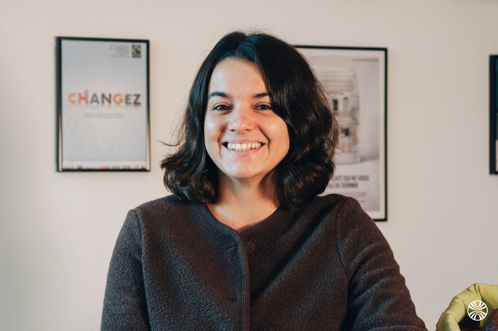 Rencontrez Camille, Responsable du développement des filières cacaos et sucre de canne - Max Havelaar France