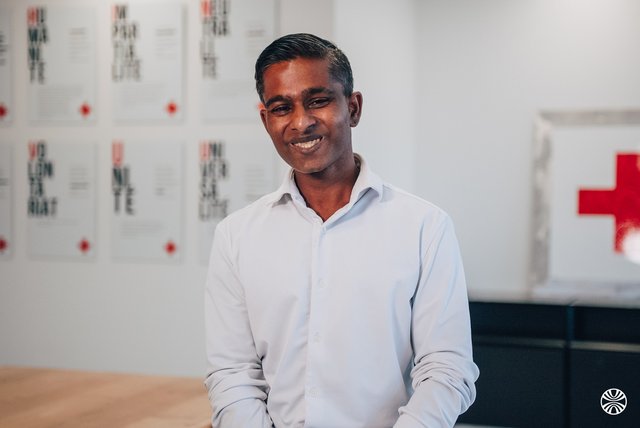 Rencontrez Jeevathas, Agent d'Accueil - Croix-Rouge Insertion