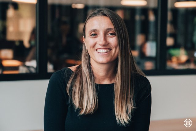 Rencontrez Salomé Responsable du développement - Moonlike