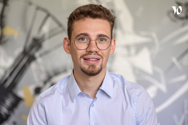 Rencontrez Charles, Responsable Suivi - DEVOLA GROUP