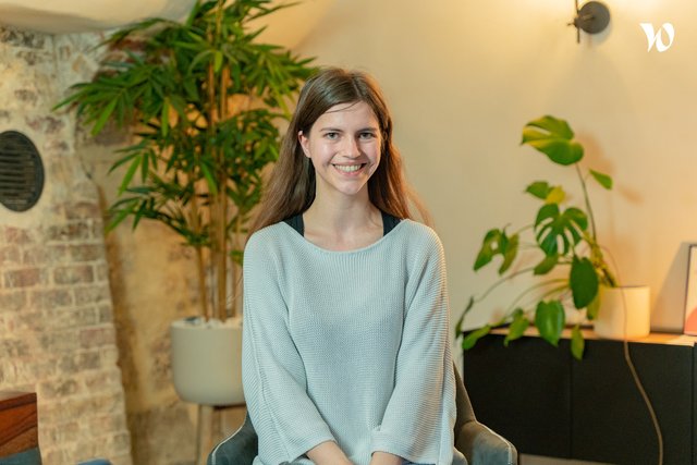 Rencontrez Emmanuelle, Développeuse - Trustt