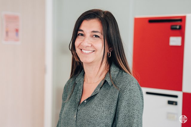 Rencontrez Sylvia, gestionnaire administration du personnel et paie - Elogie-Siemp