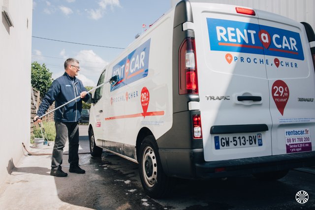 RENT A CAR
