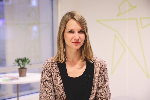 Rencontrez Fanny, Responsable Marque - Fortuneo