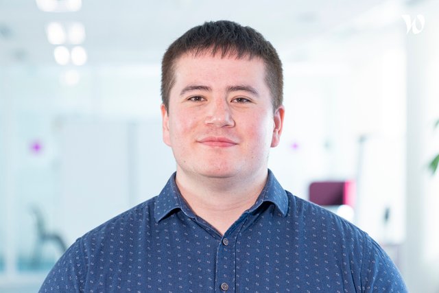 Rencontrez Eric, Global product marketing manager - SERVIER