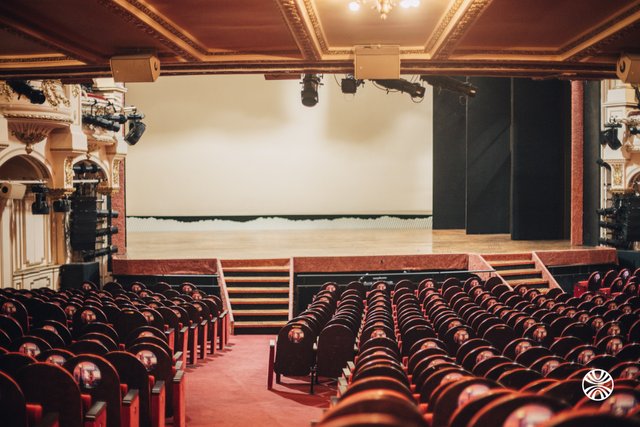 STAGE ENTERTAINMENT FRANCE