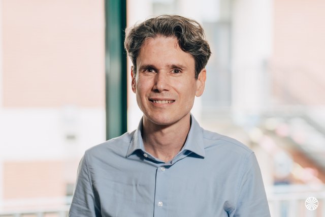 Rencontrez Brice, Enseignant en mathématiques - Efrei
