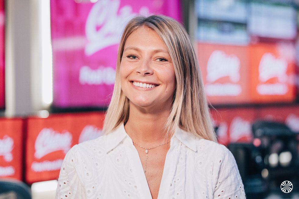 Rencontrez Irina, Journaliste - Groupe NRJ