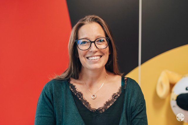 Rencontrez Stéphanie, Directrice commerciale DUPUIS - Média-Participations