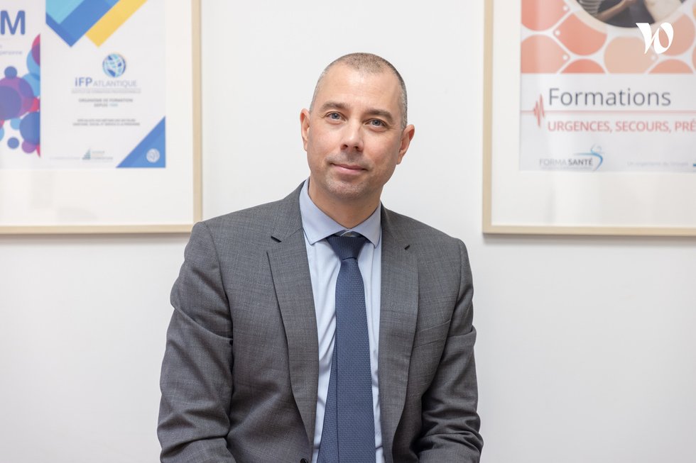 Rencontrez François, Directeur des opérations des métiers certifiant - Groupe Avenir Santé Formation