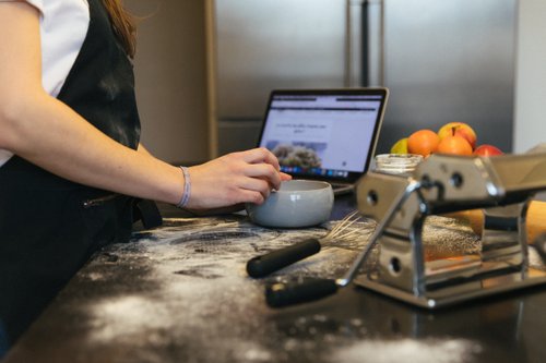 Ces choses qu’ils n’auraient jamais faites sans le 100% télétravail. Témoignages