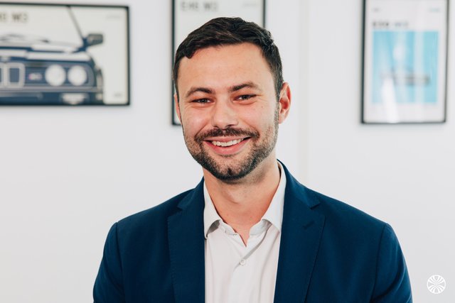 Rencontrez Robin, - autobiz