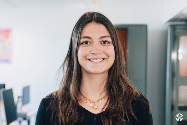 Rencontrez Julie, Responsable Relations Clients - Ficha