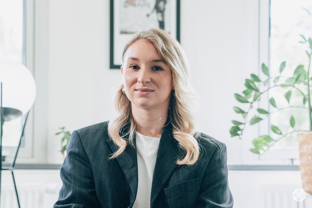 Rencontrez Axelle, Assistante Chargée de Communication en Alternance - Excellence Academy