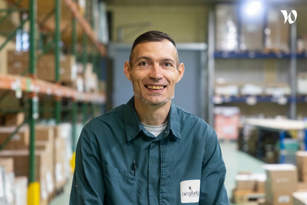 Rencontrez Arnaud, Opérateur Polyvalent - ARGILETZ Inventeur de la cosmétique minérale