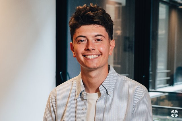 Rencontrez Joshua, Cross-functional Projects Manager - Henkel