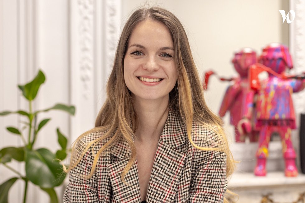 Rencontrez Alicia, Manager - Adone Conseil